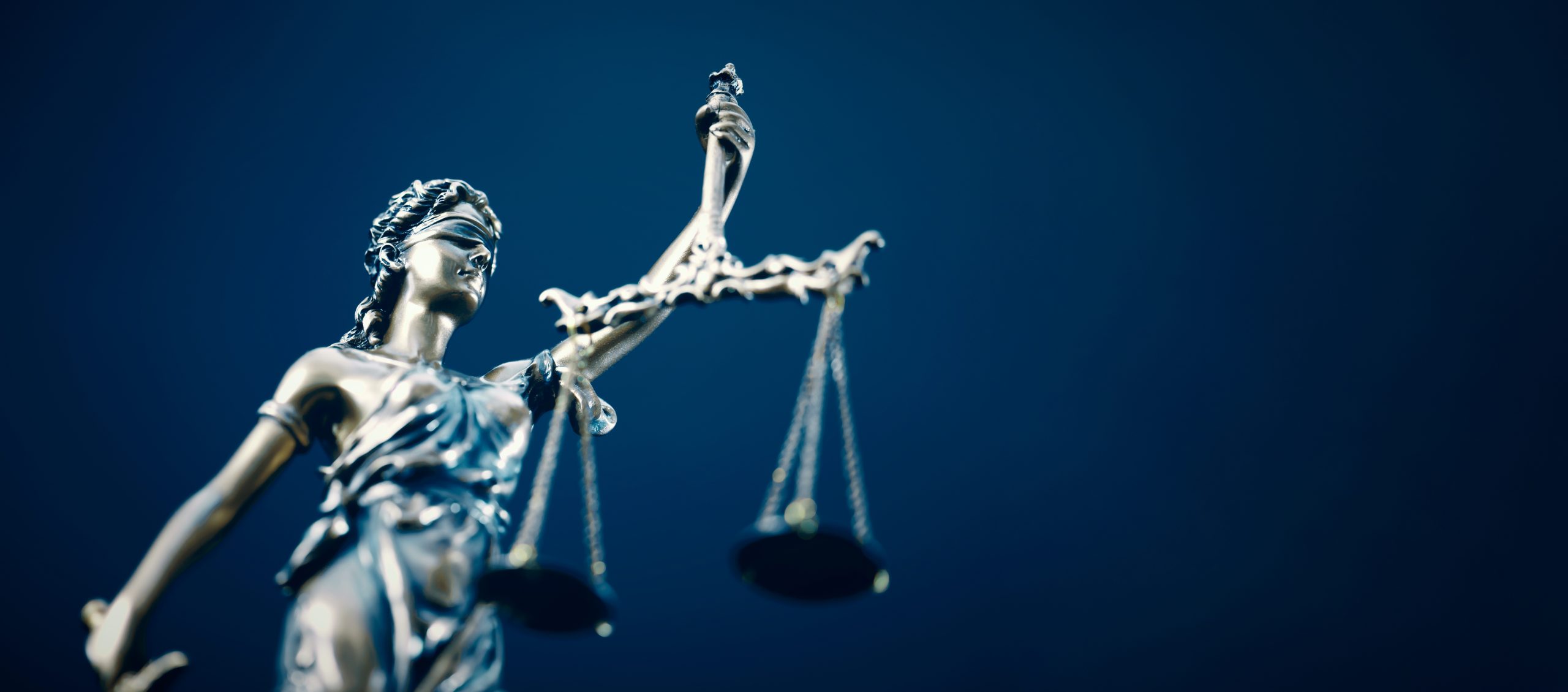 bild justitia juridisk rådgivning